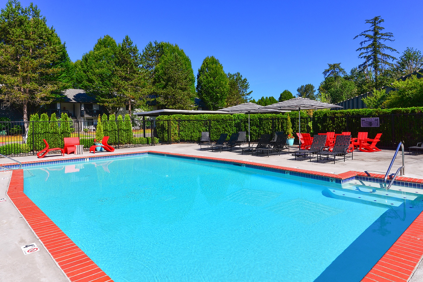 Woodlake Apartments Image 2