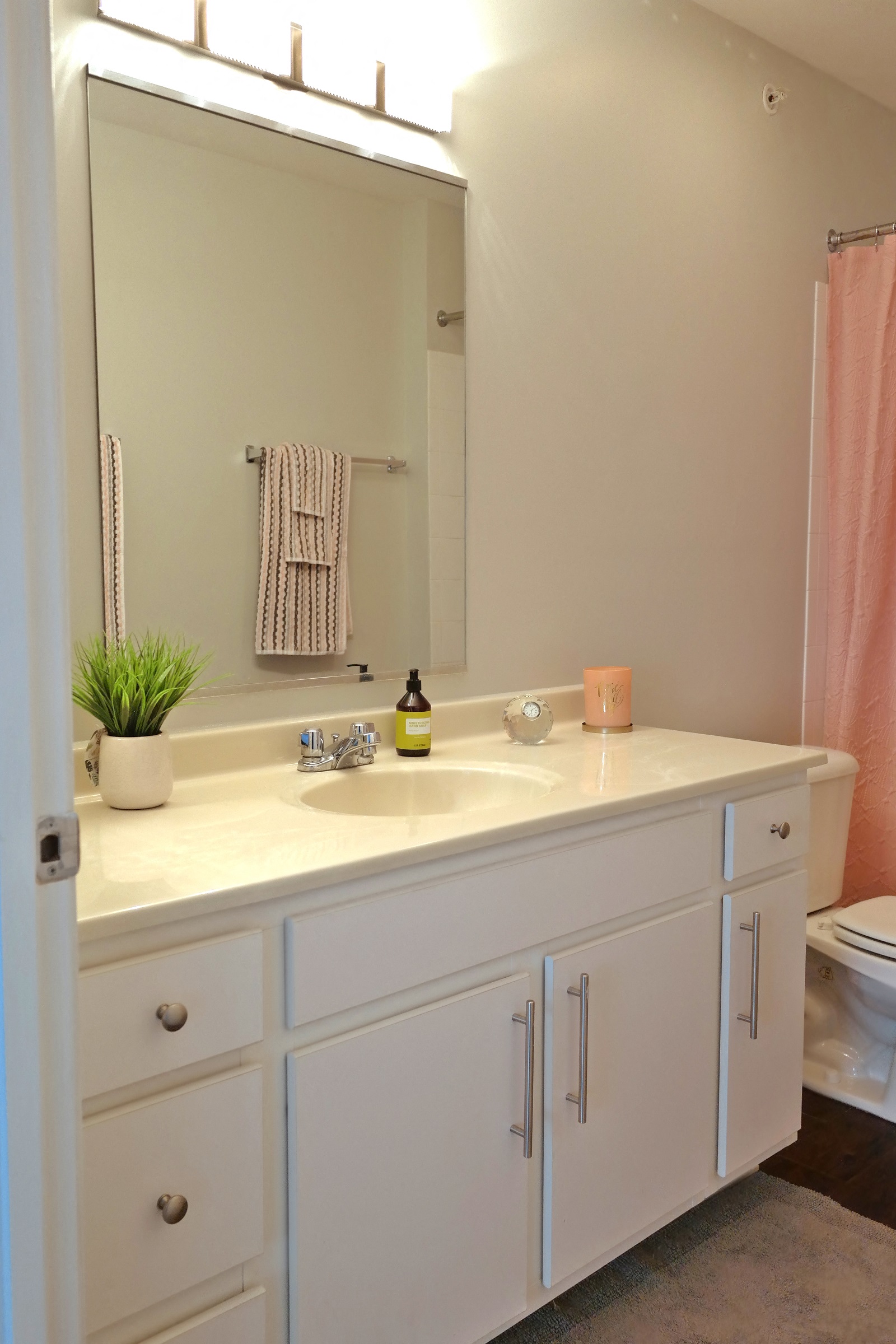 Residences at DeSales Plaza Image 10