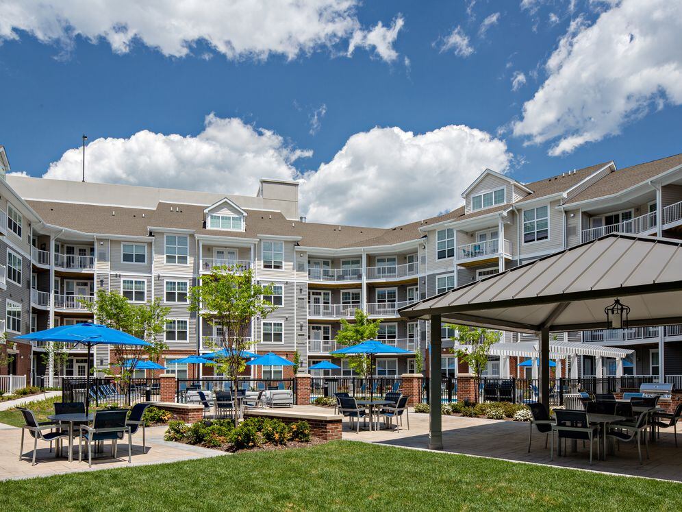 Swimming Pool with Sundeck