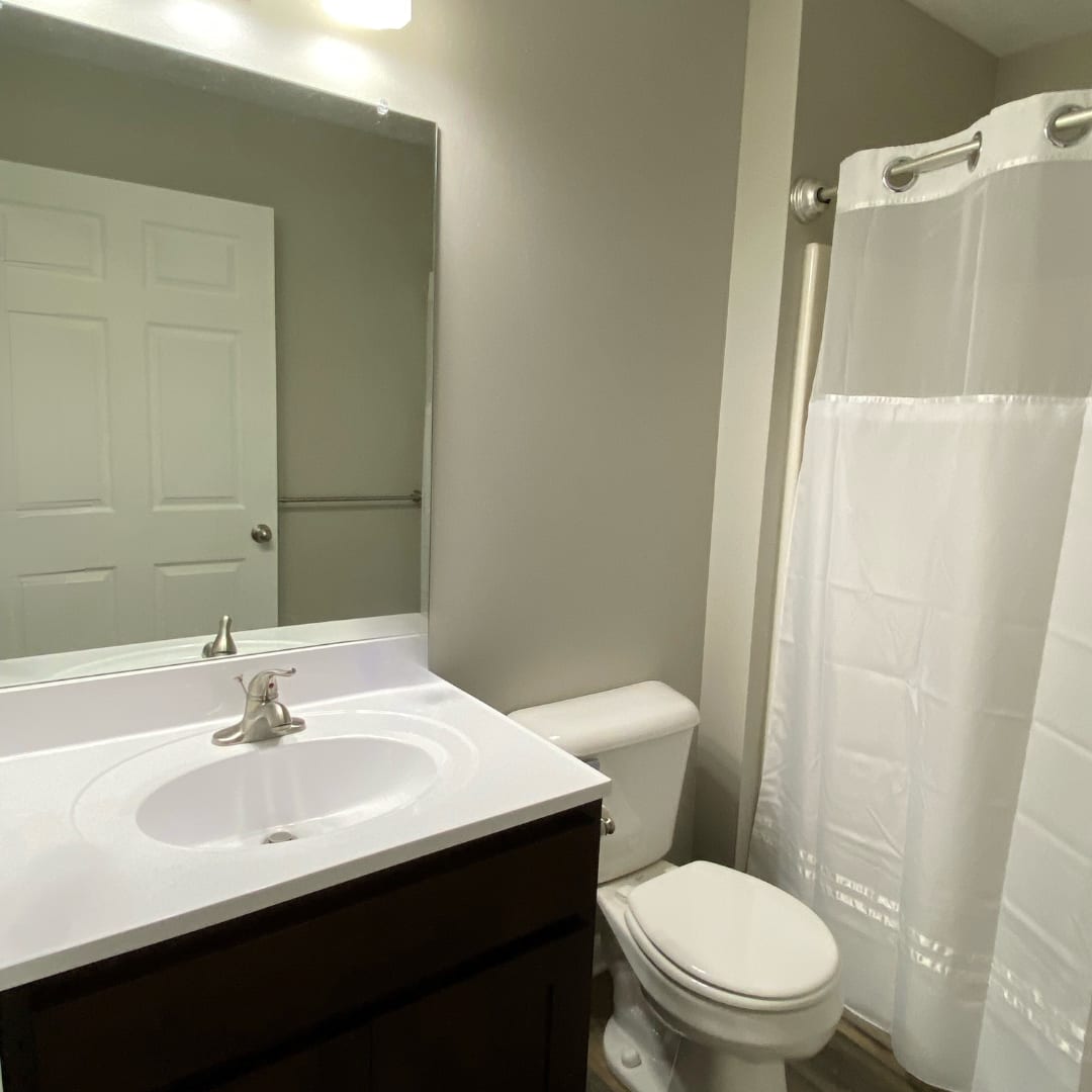 Lakeside Villas Image 9