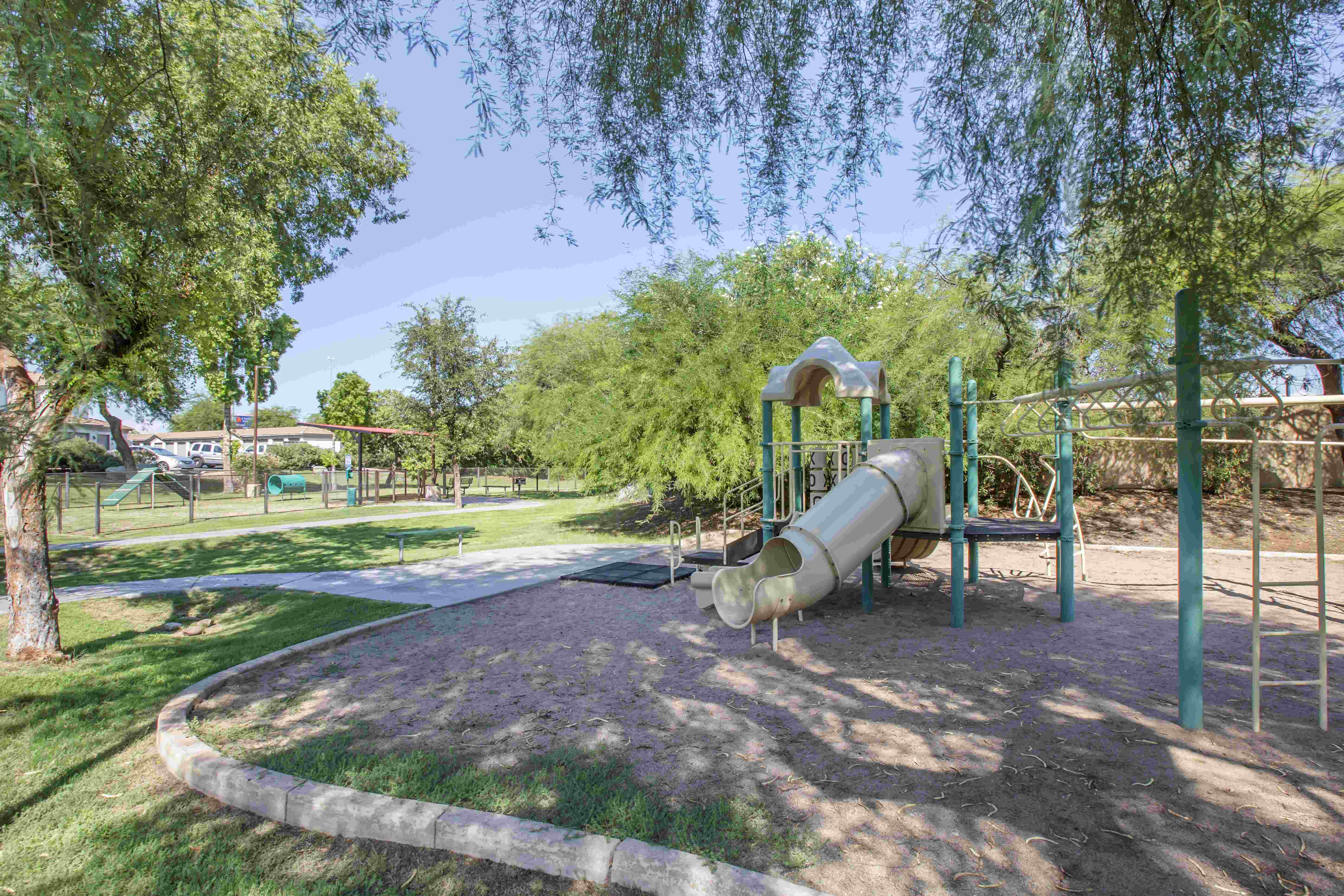 Carlyle at South Mountain Apartments OLD Image 15