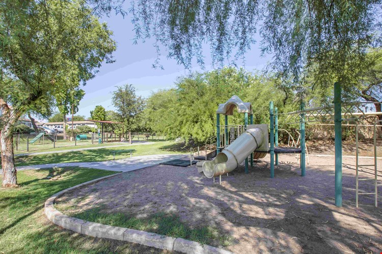 Carlyle at South Mountain Apartments OLD Image 15