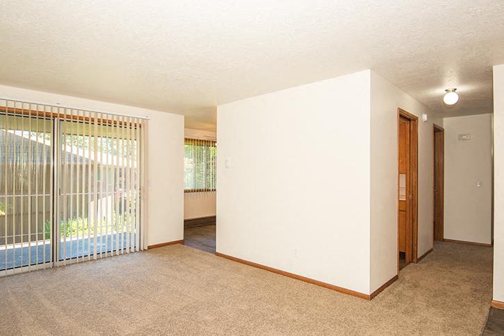 Royal Oaks Apartments Image 23
