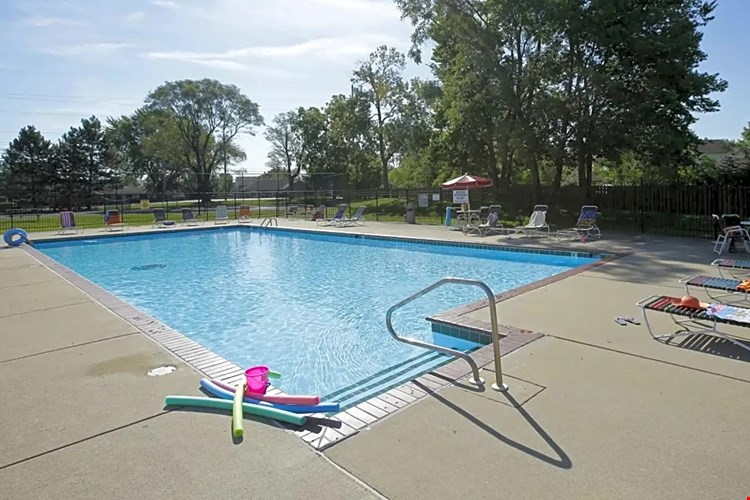 Autumn Chase Image 23