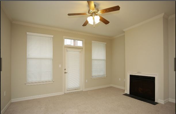 Mandeville Lake Apartments Image 16