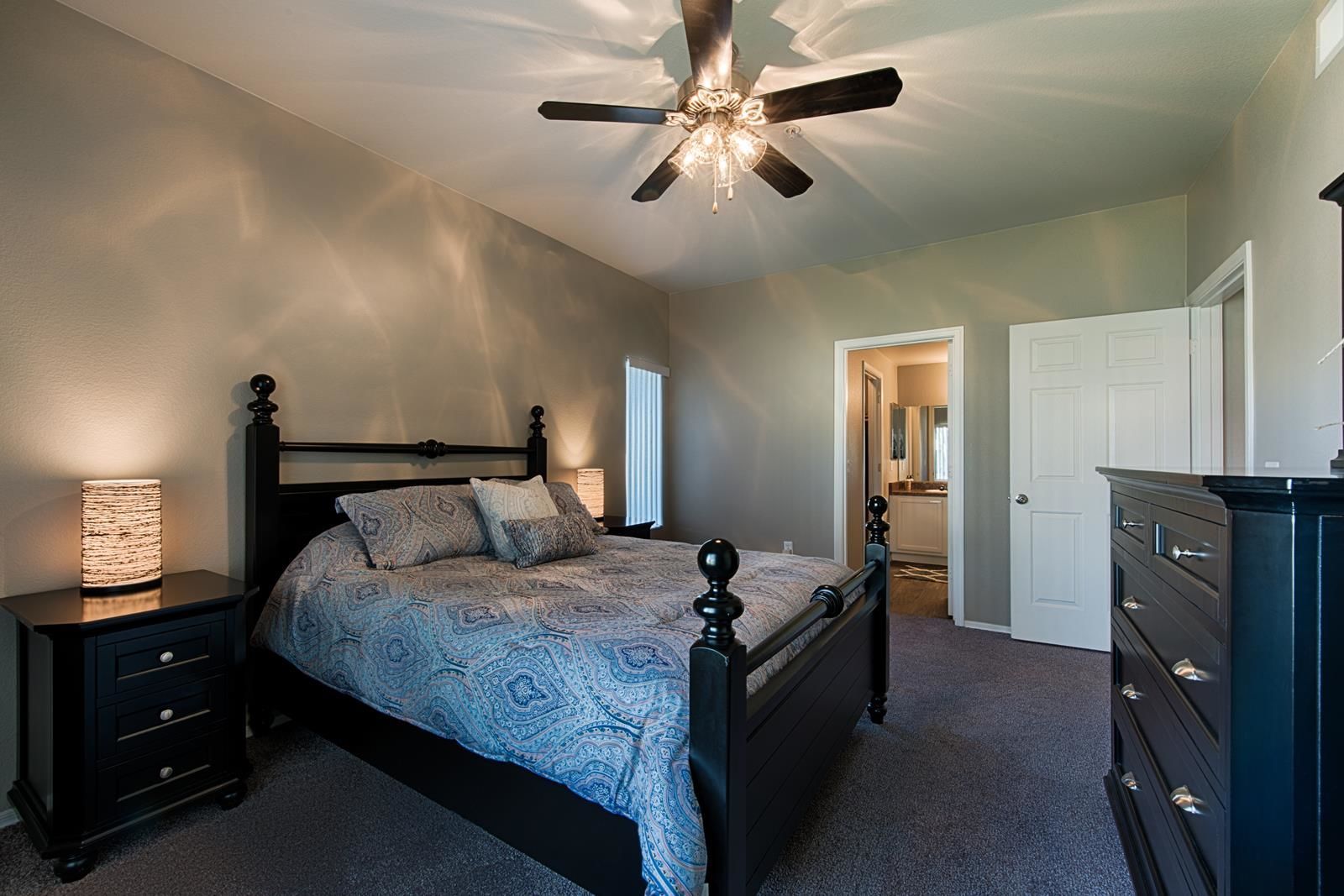 Town Center Apartments Image 21