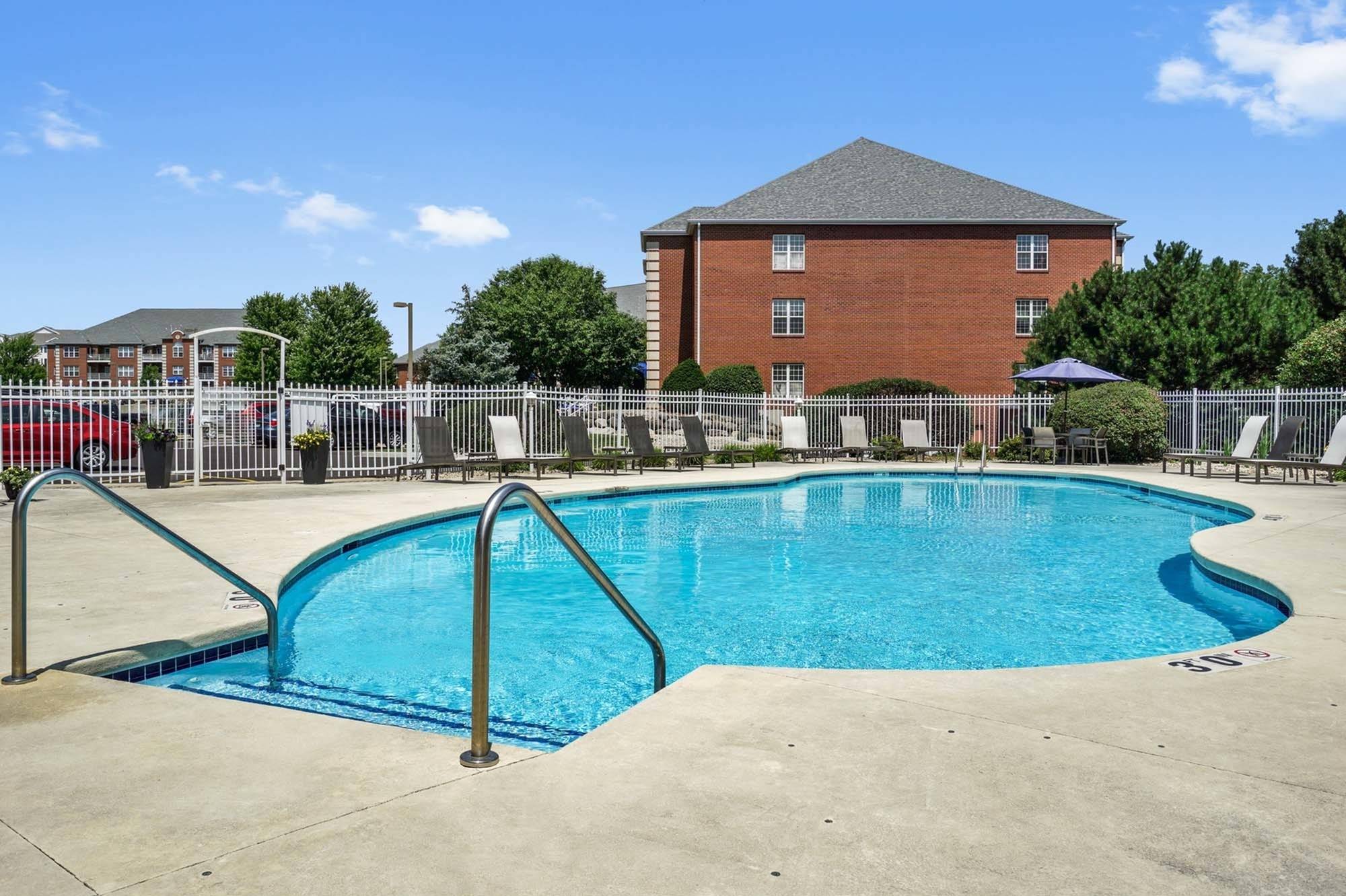 Barrington Place Image 5