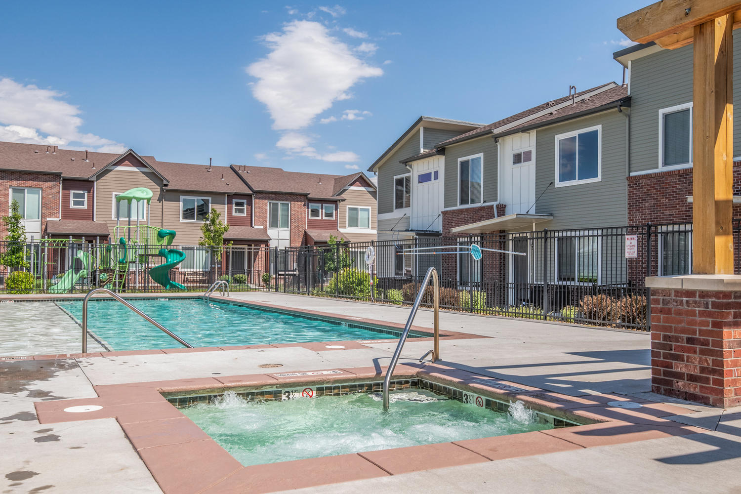 Willow Point Townhomes Image 13