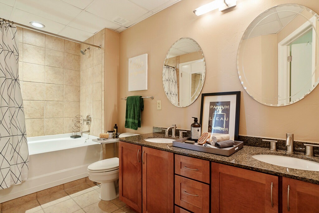 The Classen Luxury Apartments Image 22