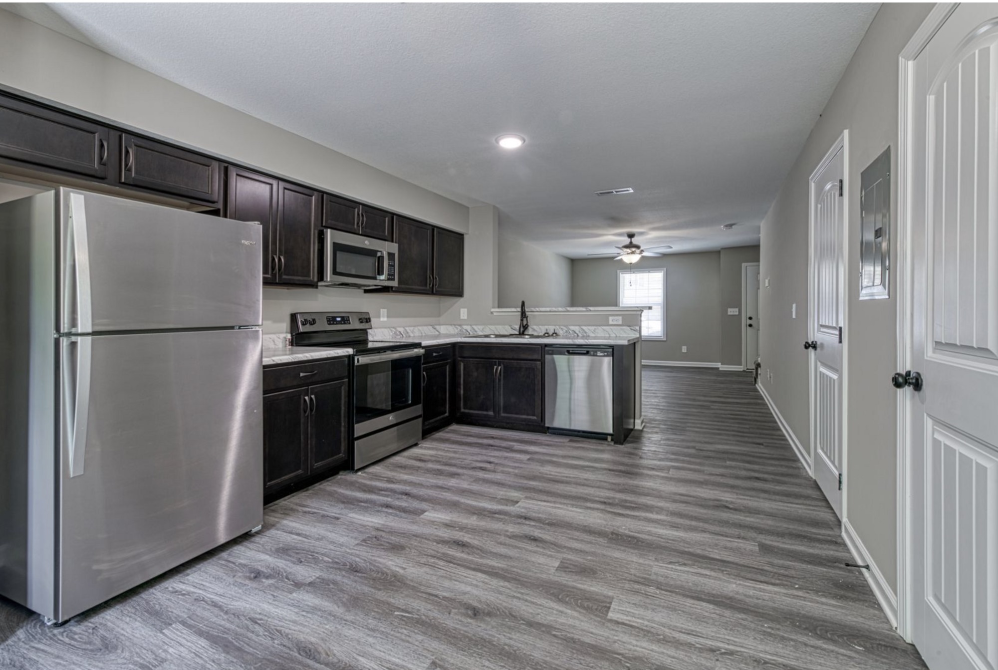 Center Pointe Townhomes Image 6