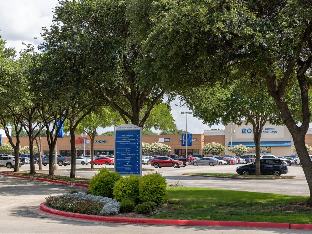 Conveniently located near the Addison Shopping Center