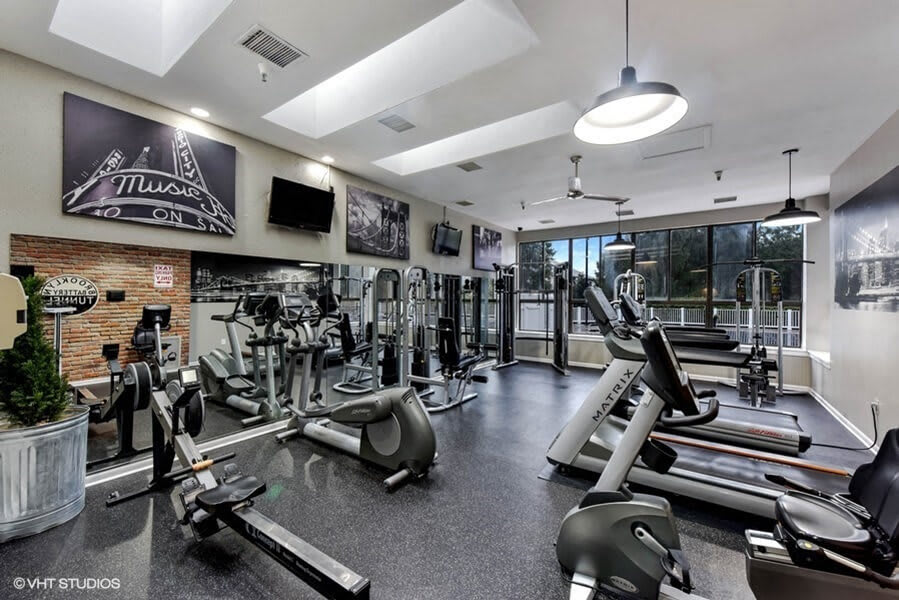 Residences at the Manor Image 6