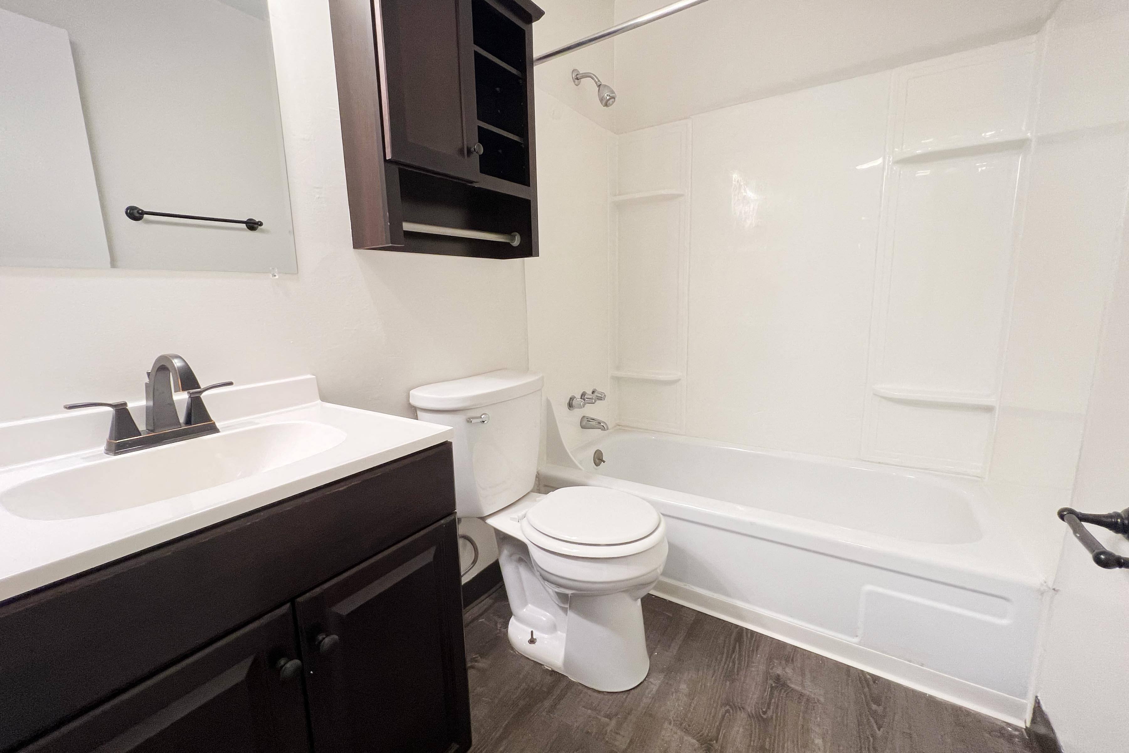 Crown Pointe Apartments Image 27