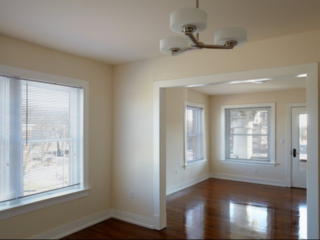 Paradise Flats Image 4