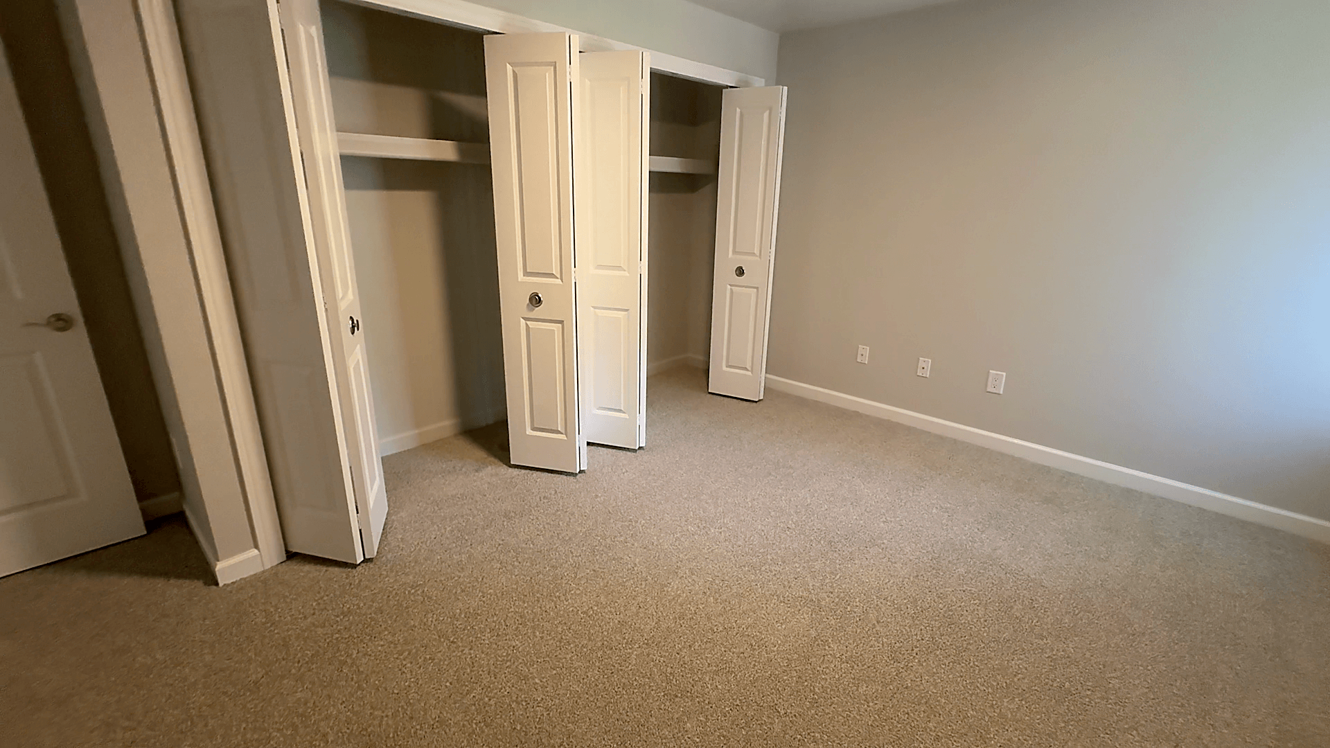 Lakeside Village Apartments Image 168