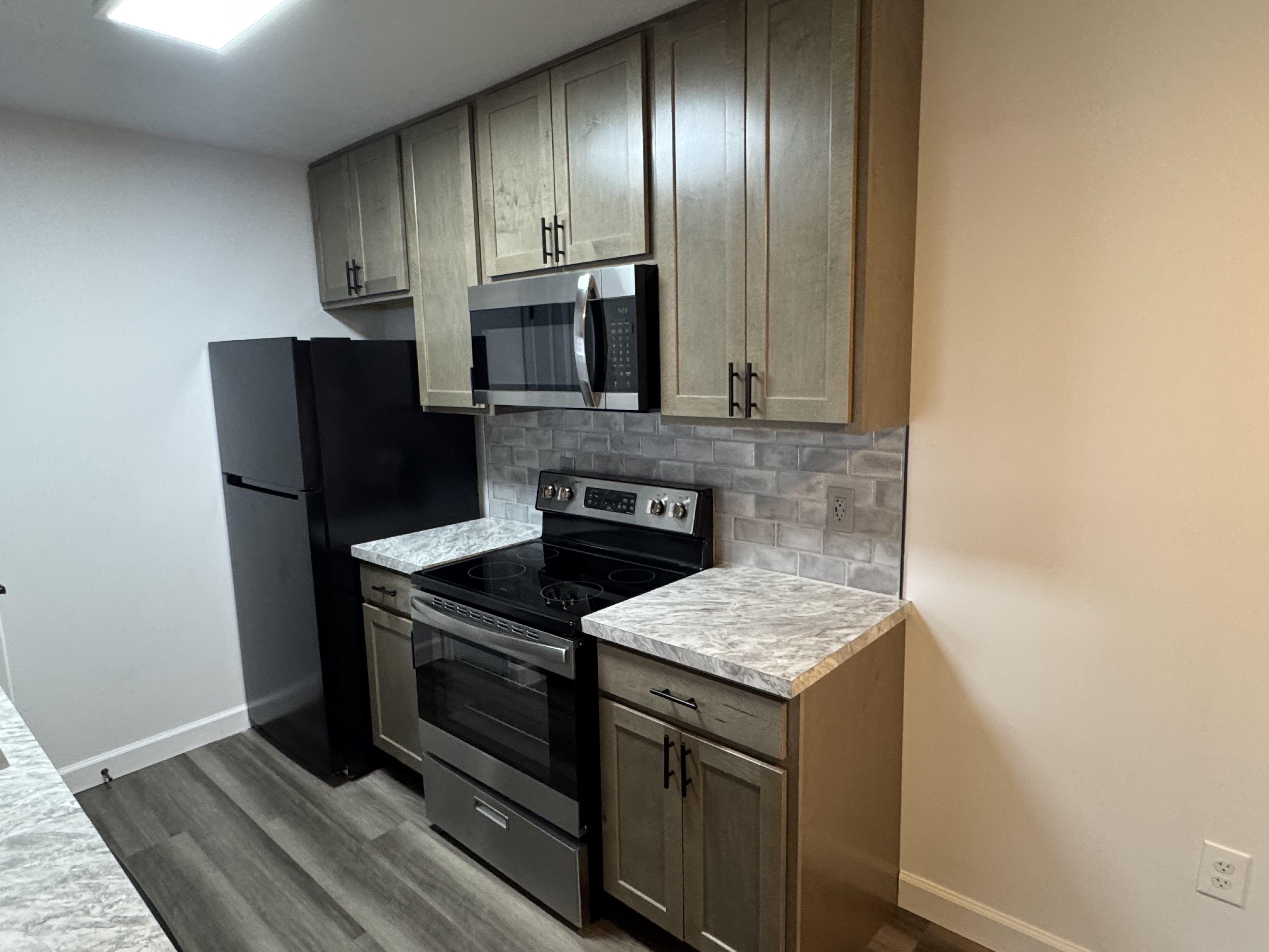 Hilltop Apartments Image 22