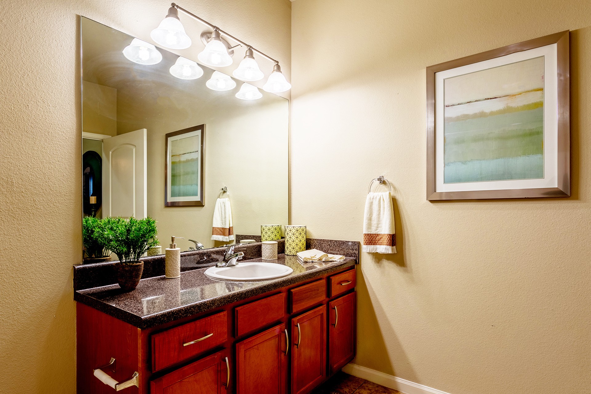 Avalon Apartments Image 21