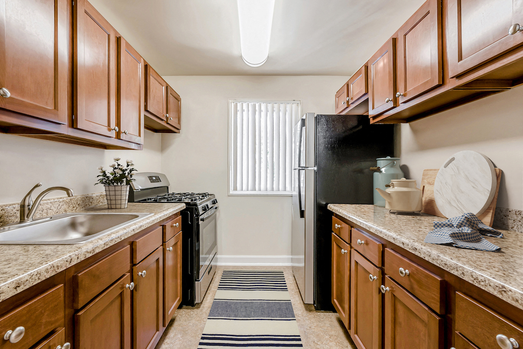 Oxon Hill Village Image 8