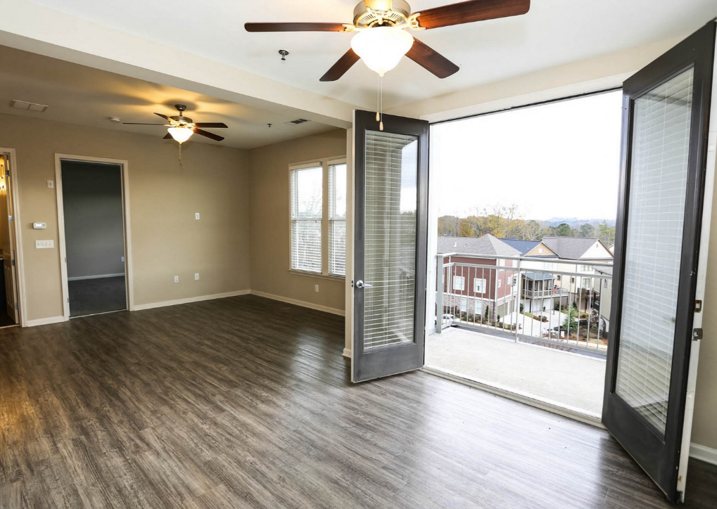 260 Woodstock Image 4