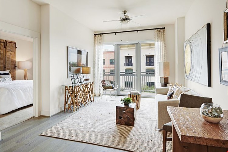 Camden McGowen Station Image 4