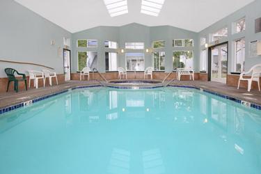 Refreshing Indoor Pool