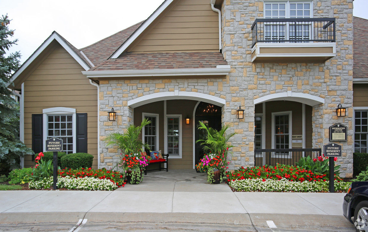 Manor Homes Of Fox Crest Image 2