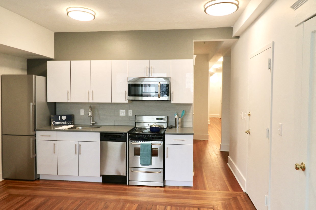 Renovated Kitchens in All Floorplans!