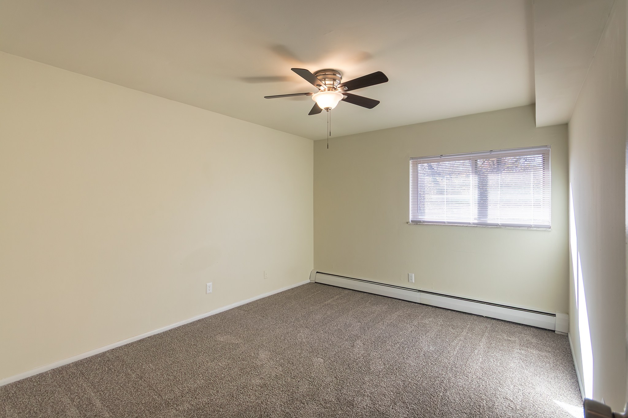Romaine Court Image 29