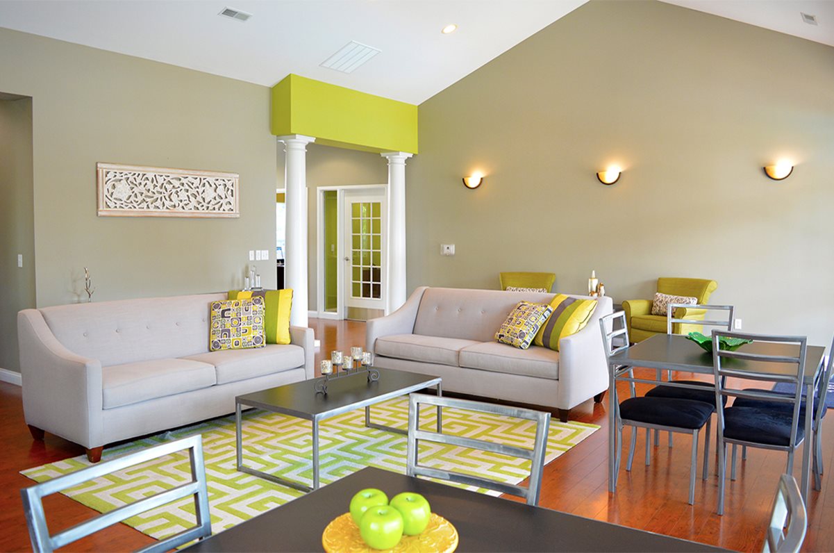 Villas at Crystal Lake Image 18