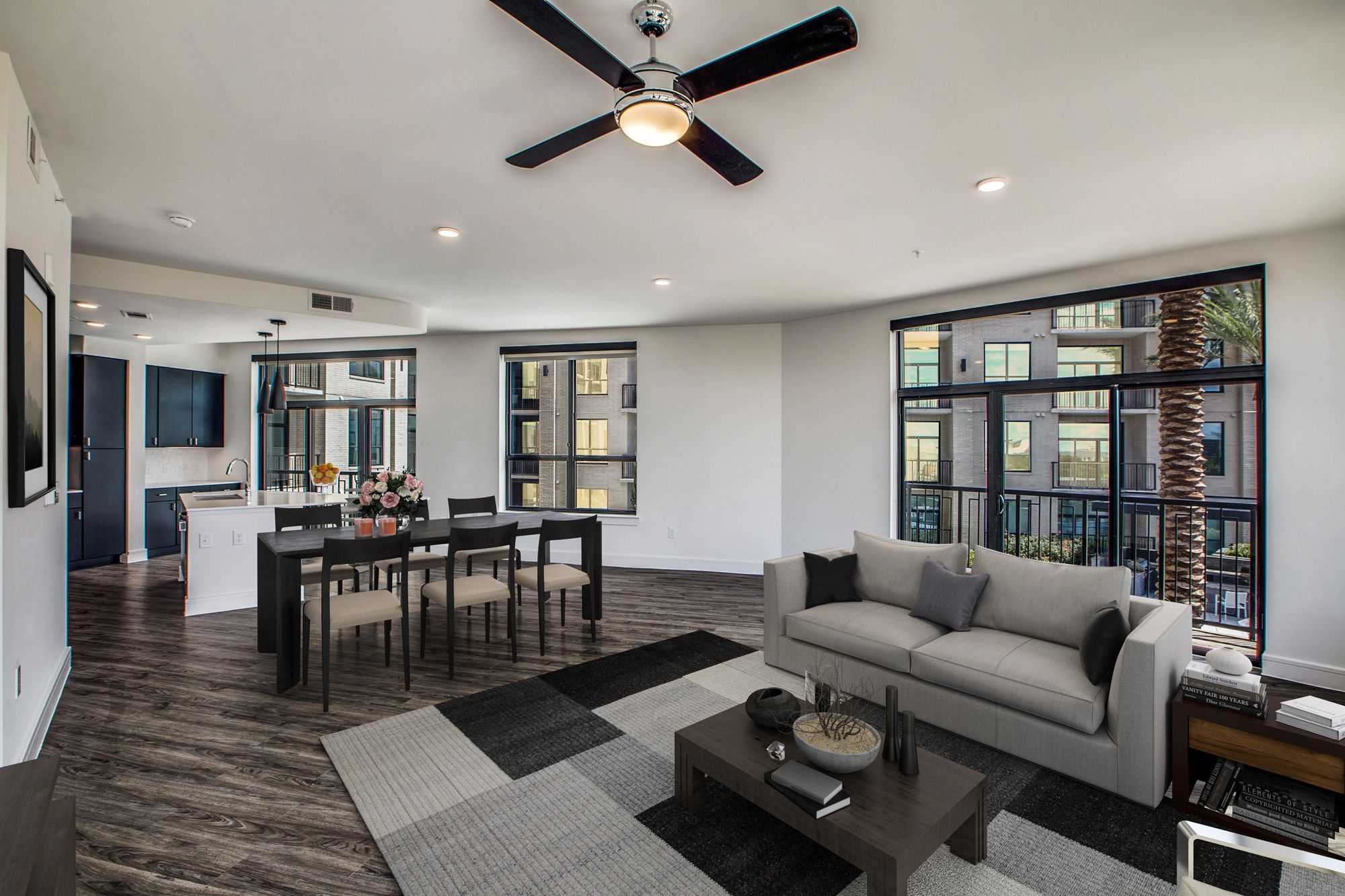 South Main Building Image 18