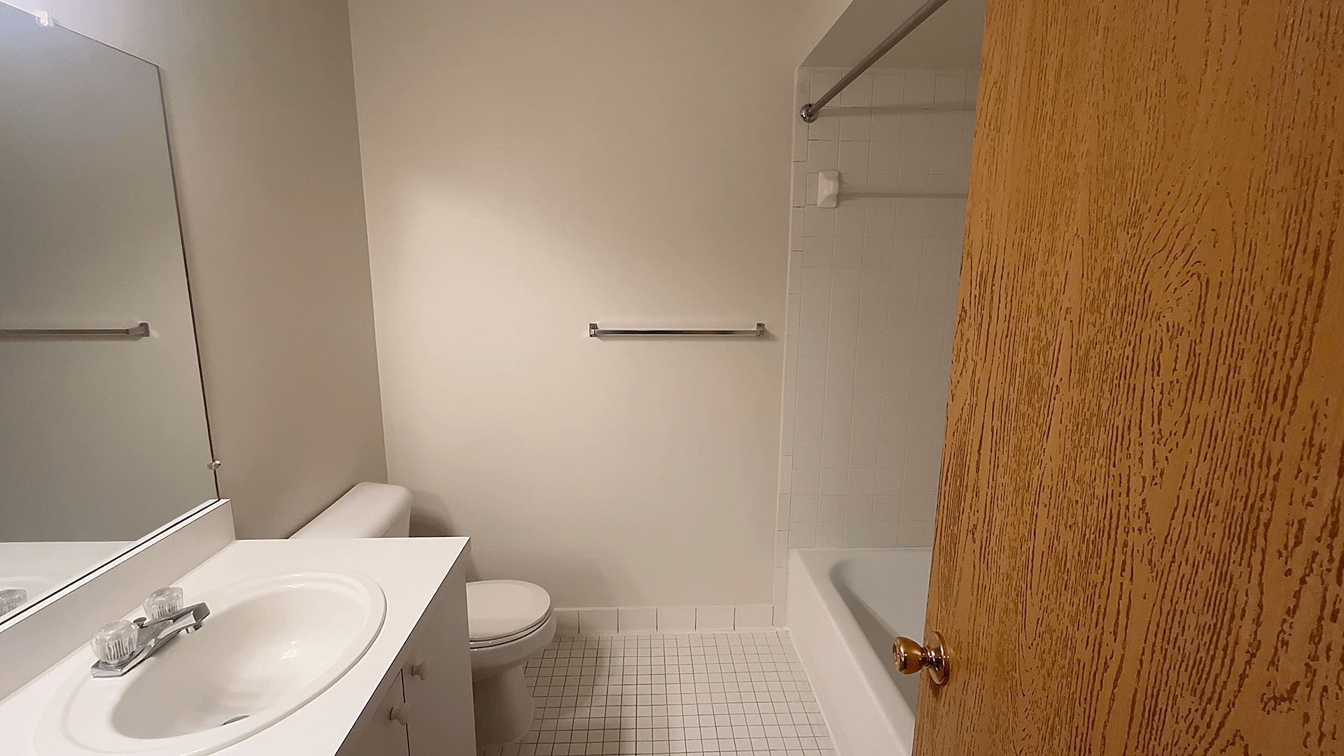 Lakeside Village Apartments Image 116