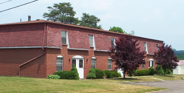 Hartford Square Townhomes Image 3