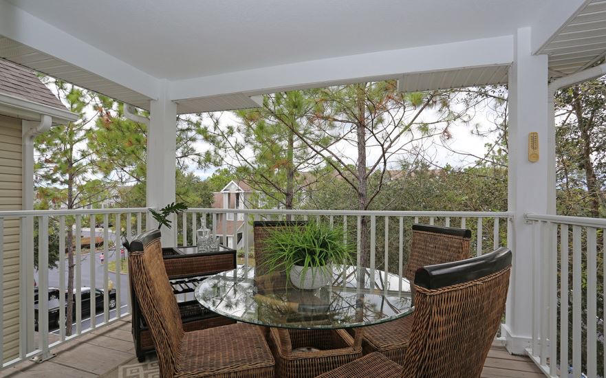Lake House Image 11