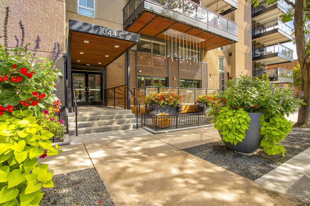 1044 Downing Image 9