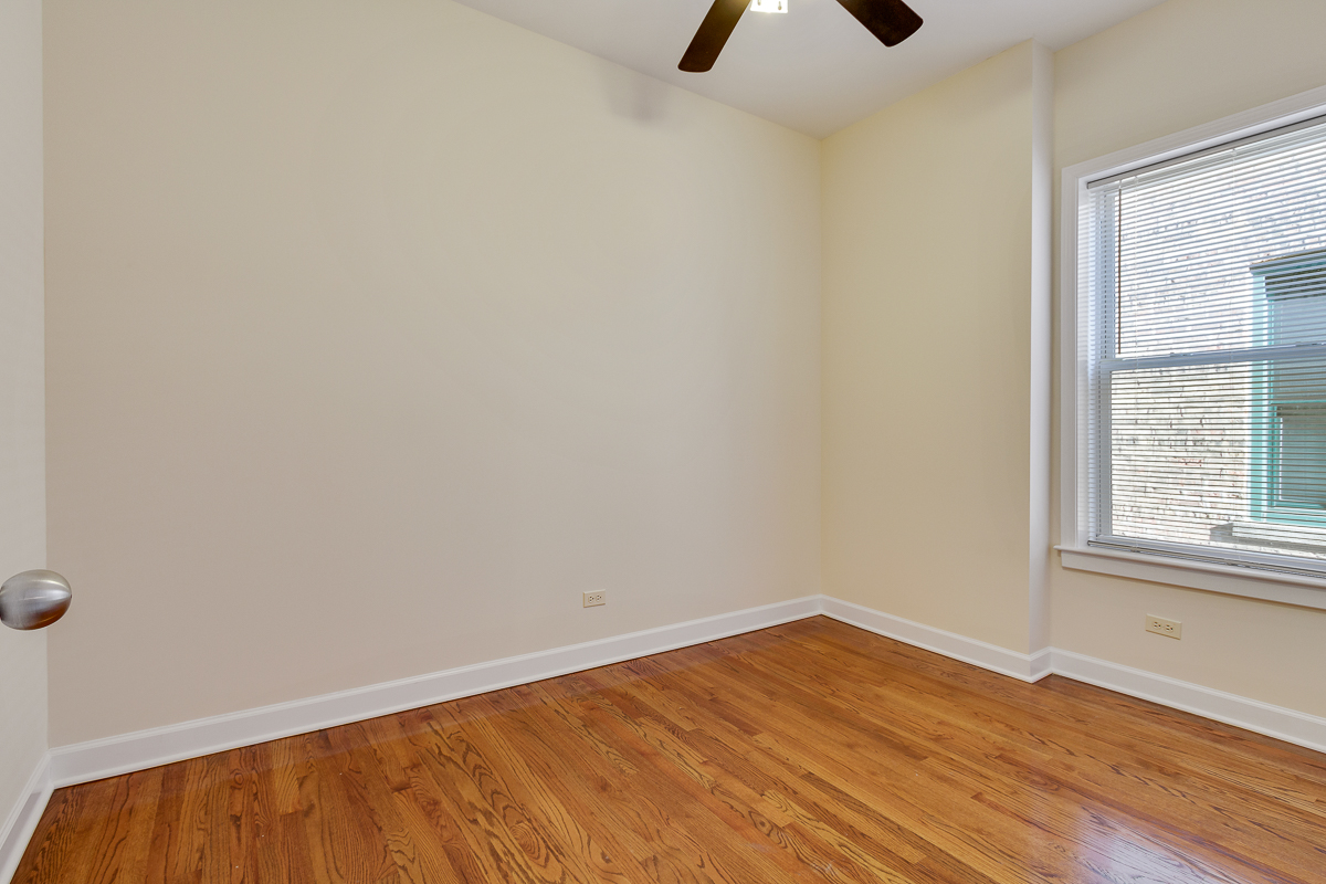 851-59 W. Cornelia Image 15