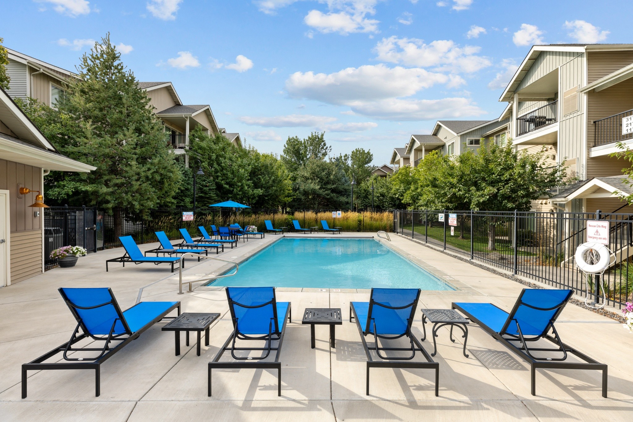 Island View Apartments Image 11