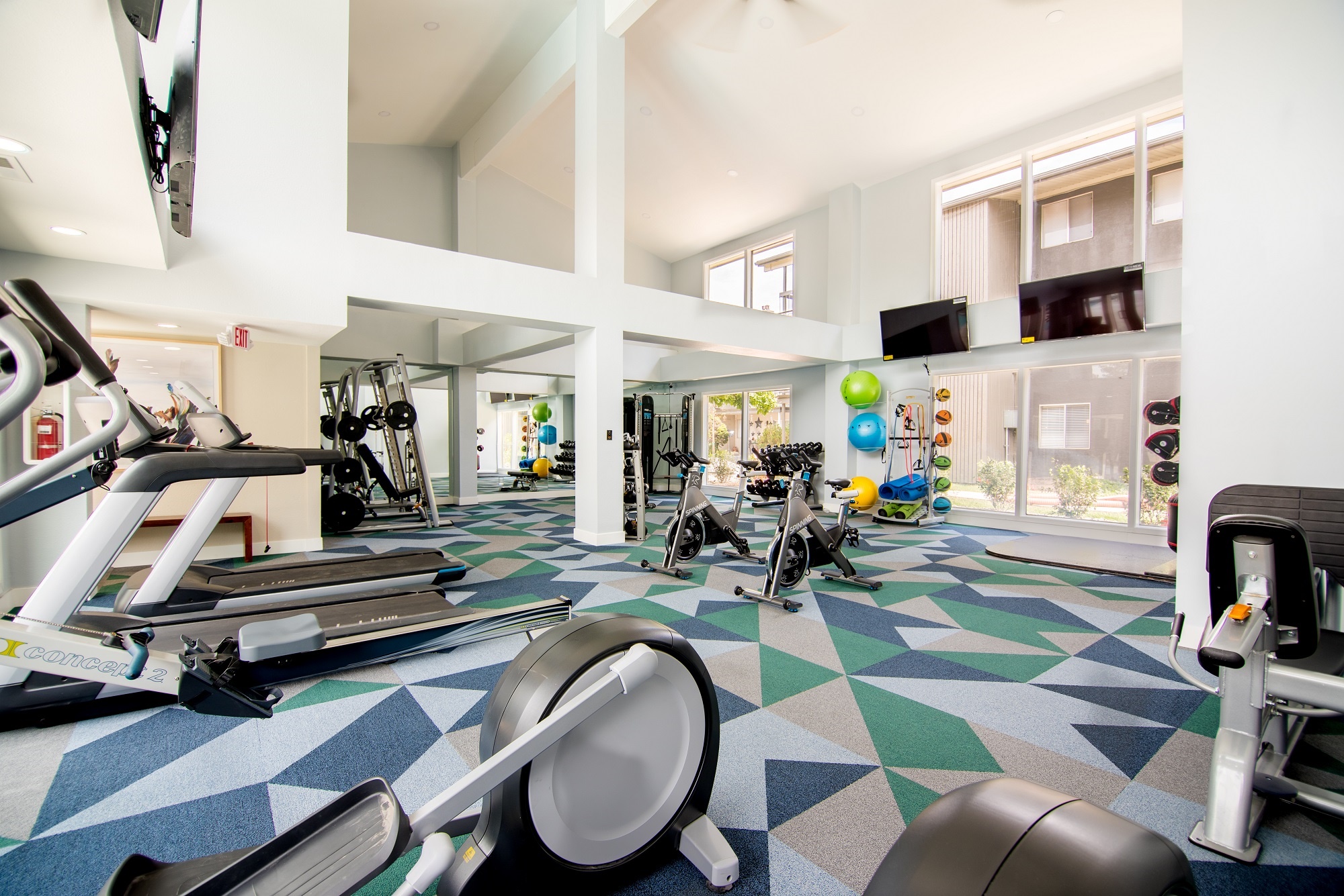 Country Lake Image 21