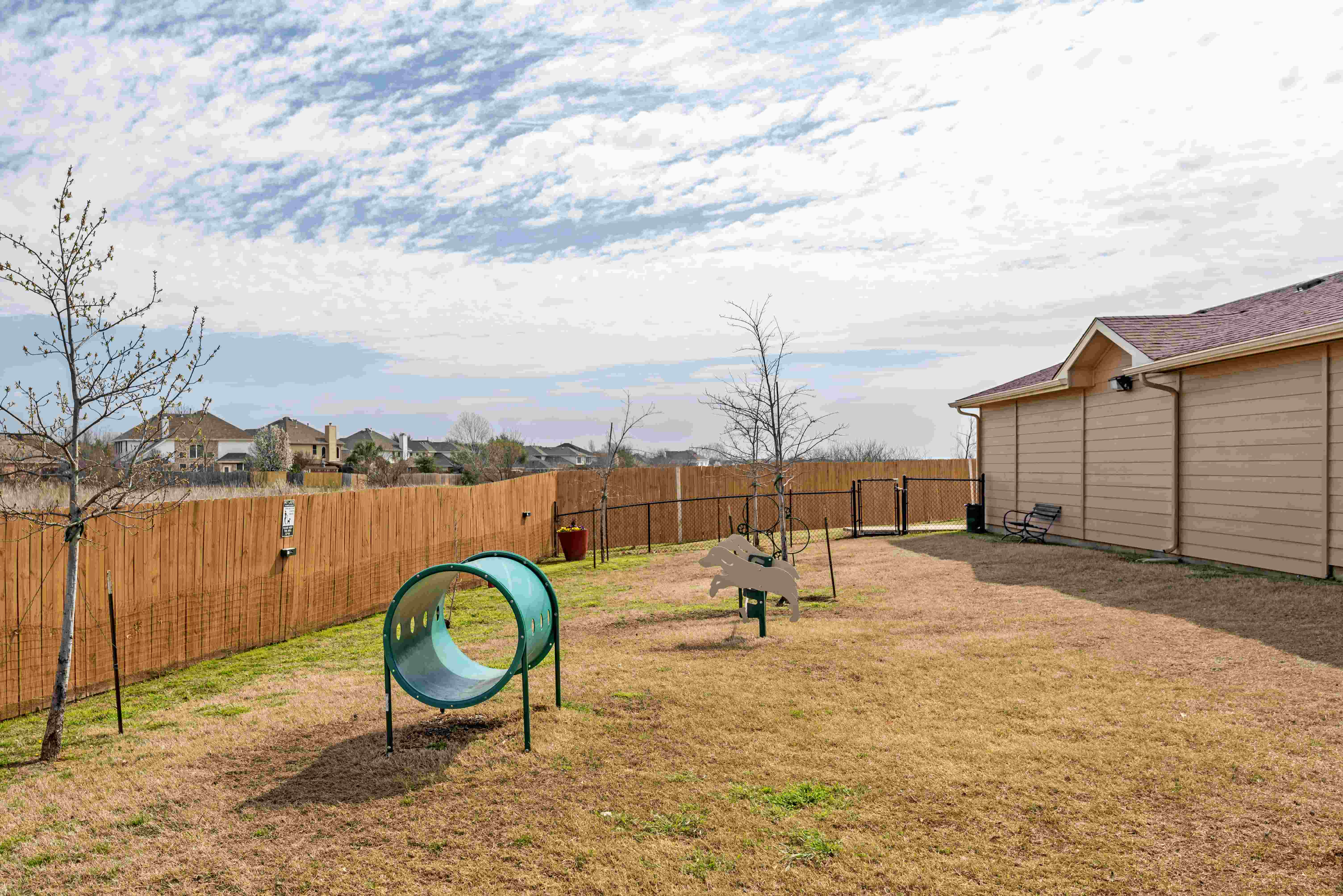 Riverside Villas Image 1