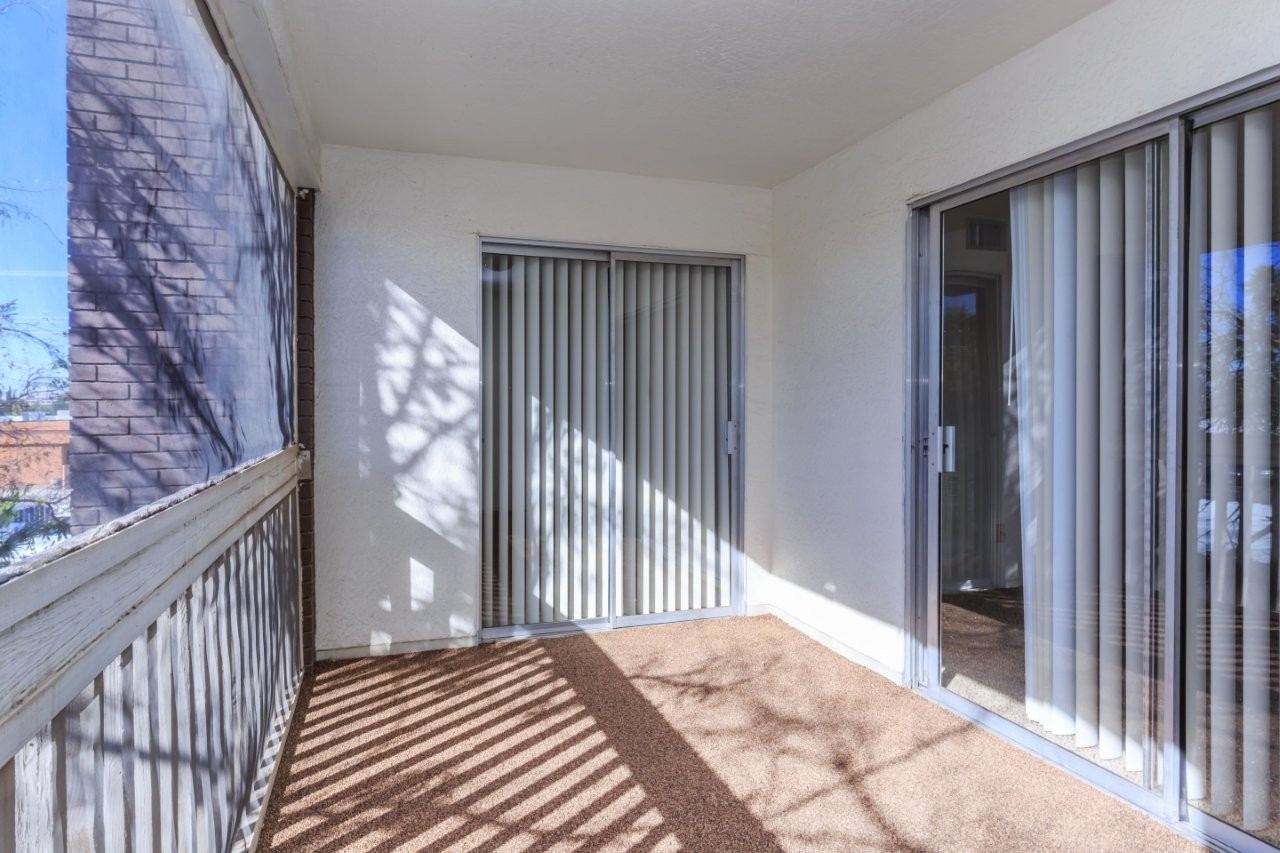 Carondelet Apartments Image 21
