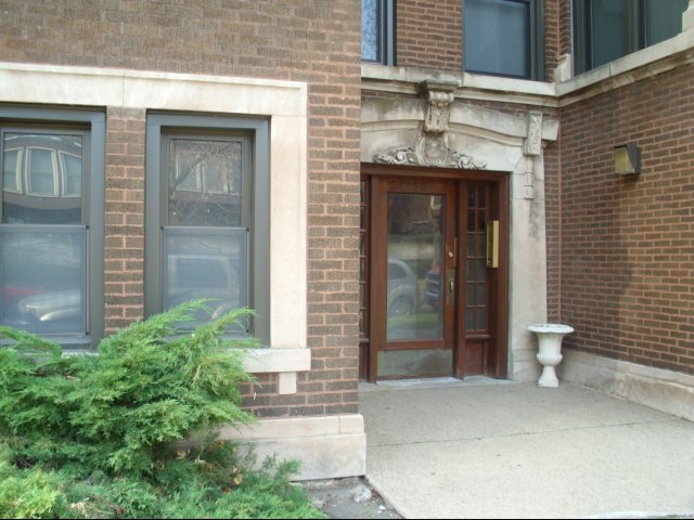 5128-5132 S Cornell Avenue Image 4