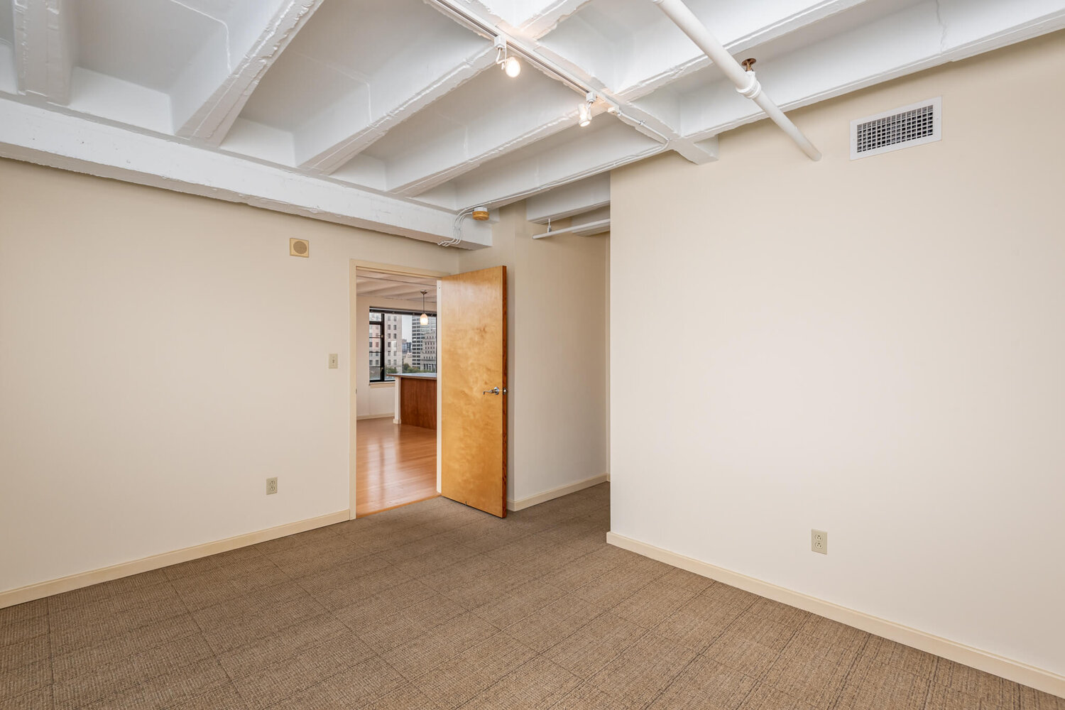 Storyboard on Pine Image 10