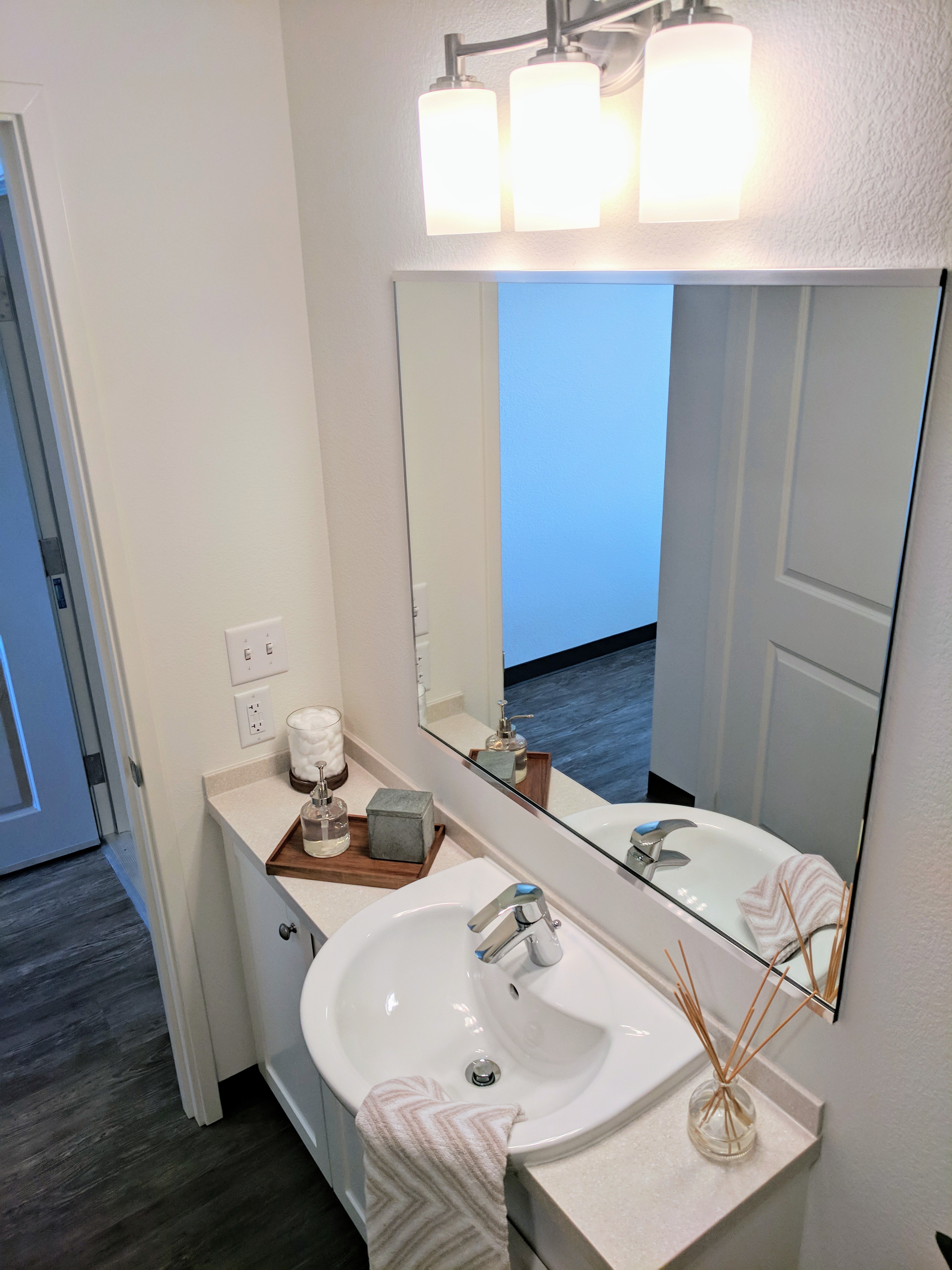 Moanalua Hillside Apartments Image 2