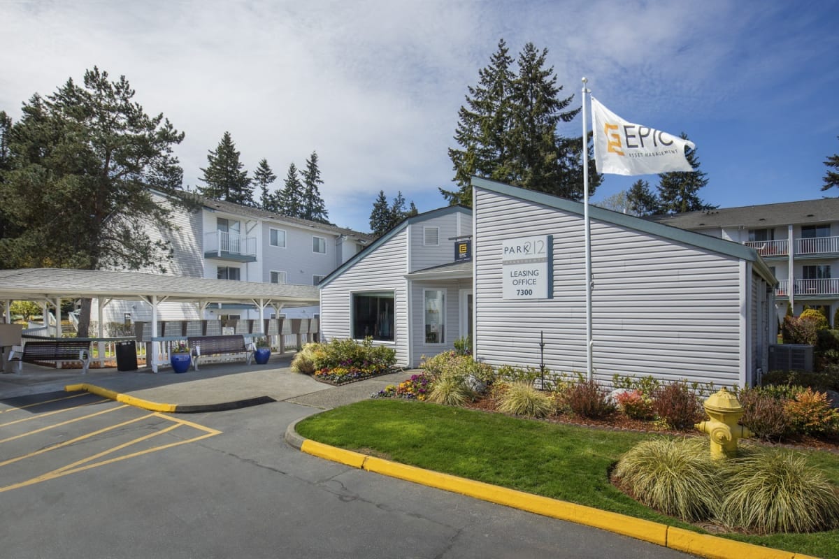 Park 212 Apartments Image 4