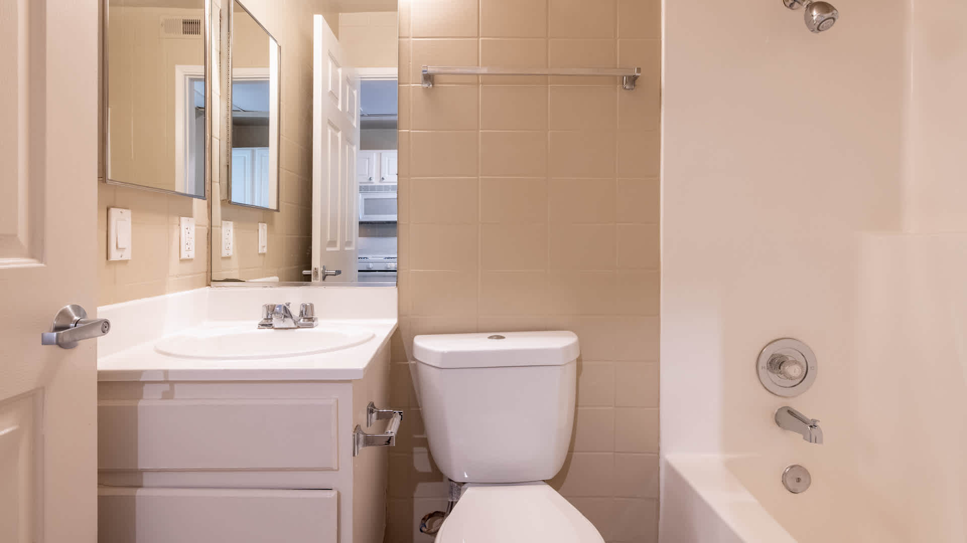 Vantage Hollywood Image 46