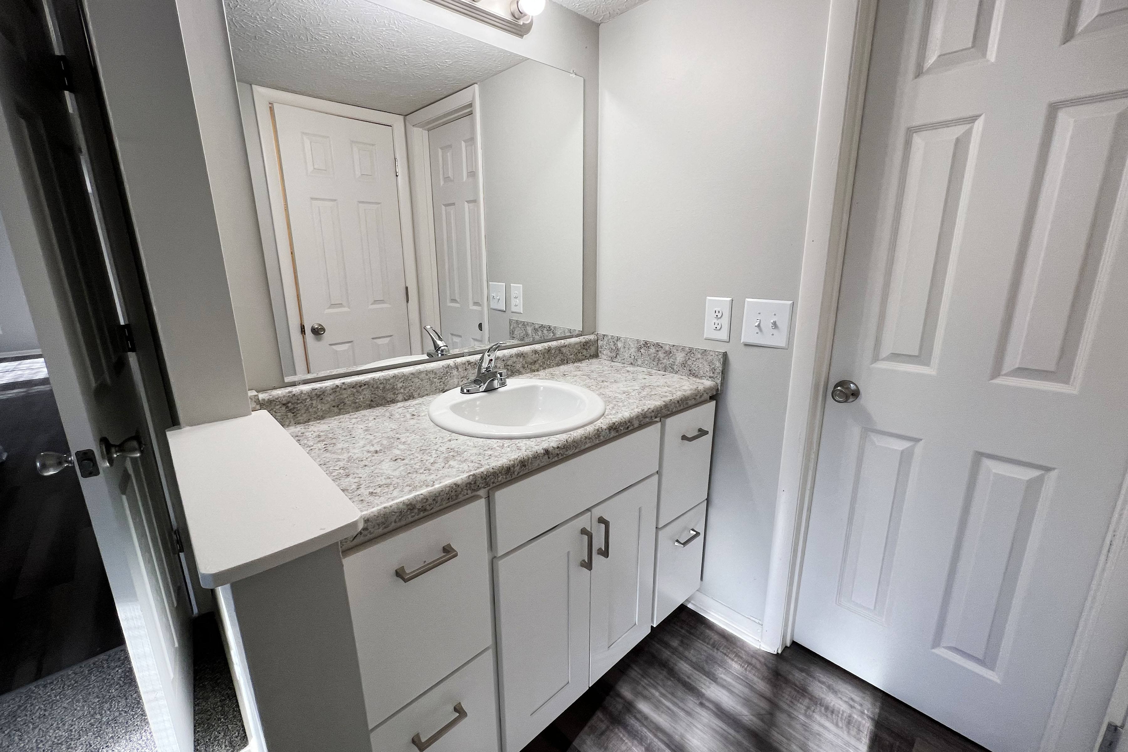 The Vinings Apartments Image 40