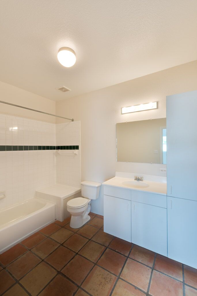 Yale Street Lofts Image 14