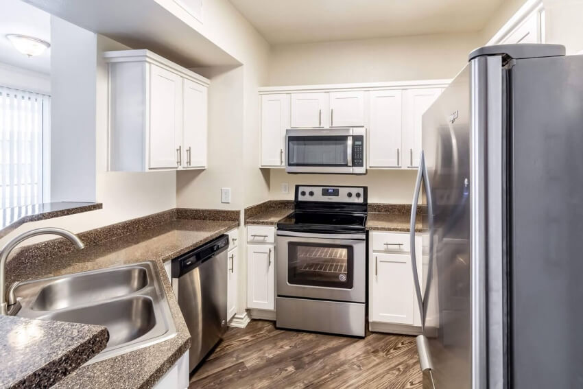 Verandah at Lake Pointe Image 6