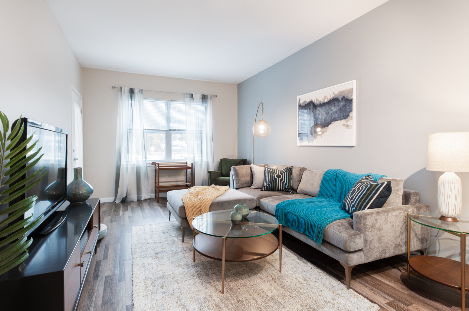 Metro at Wilmington Station Image 18