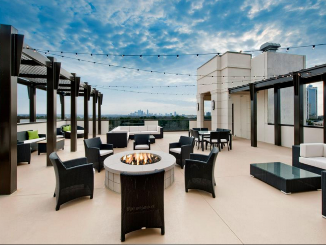 Elle of Buckhead Image 41