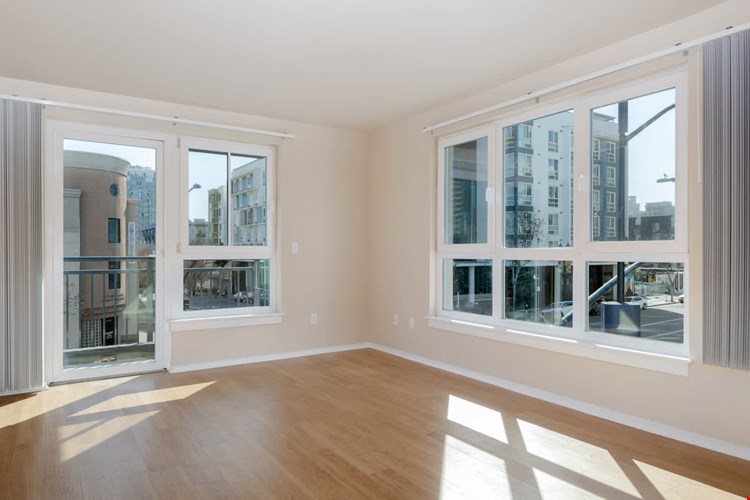 Market Street Village Image 15